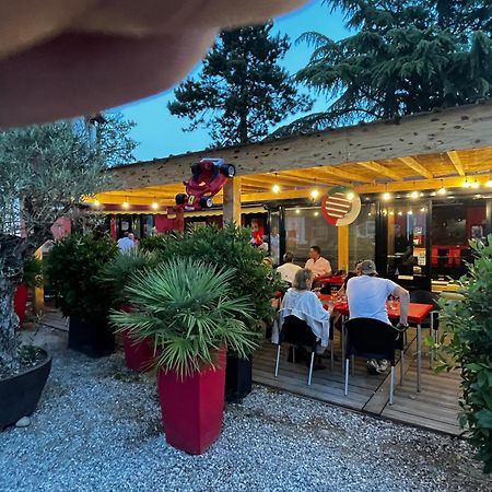 Hotel Le Cosy Pont-de-Chéruy Εξωτερικό φωτογραφία