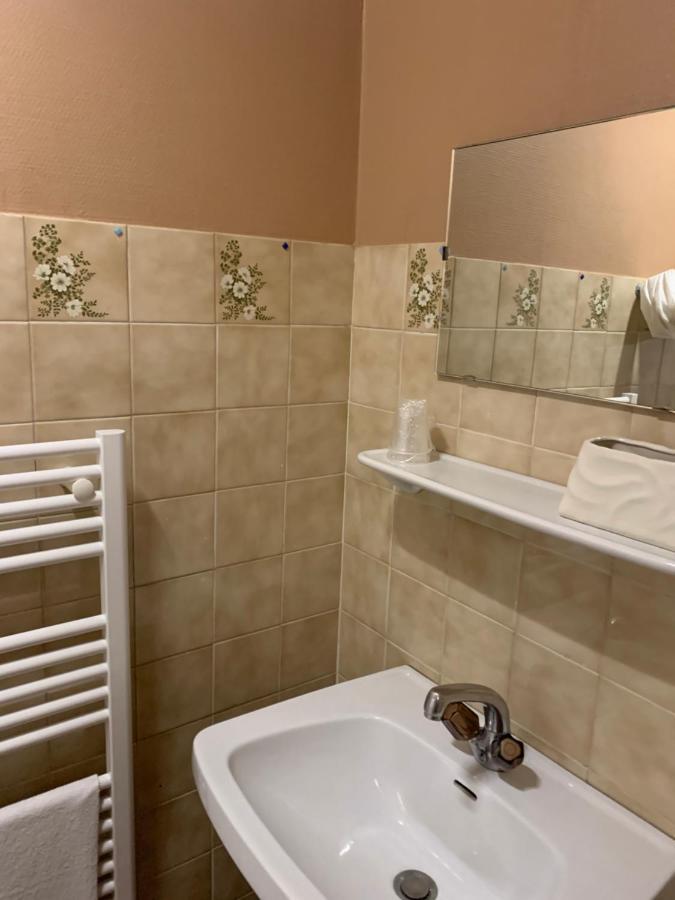 Hotel Le Cosy Pont-de-Chéruy Εξωτερικό φωτογραφία