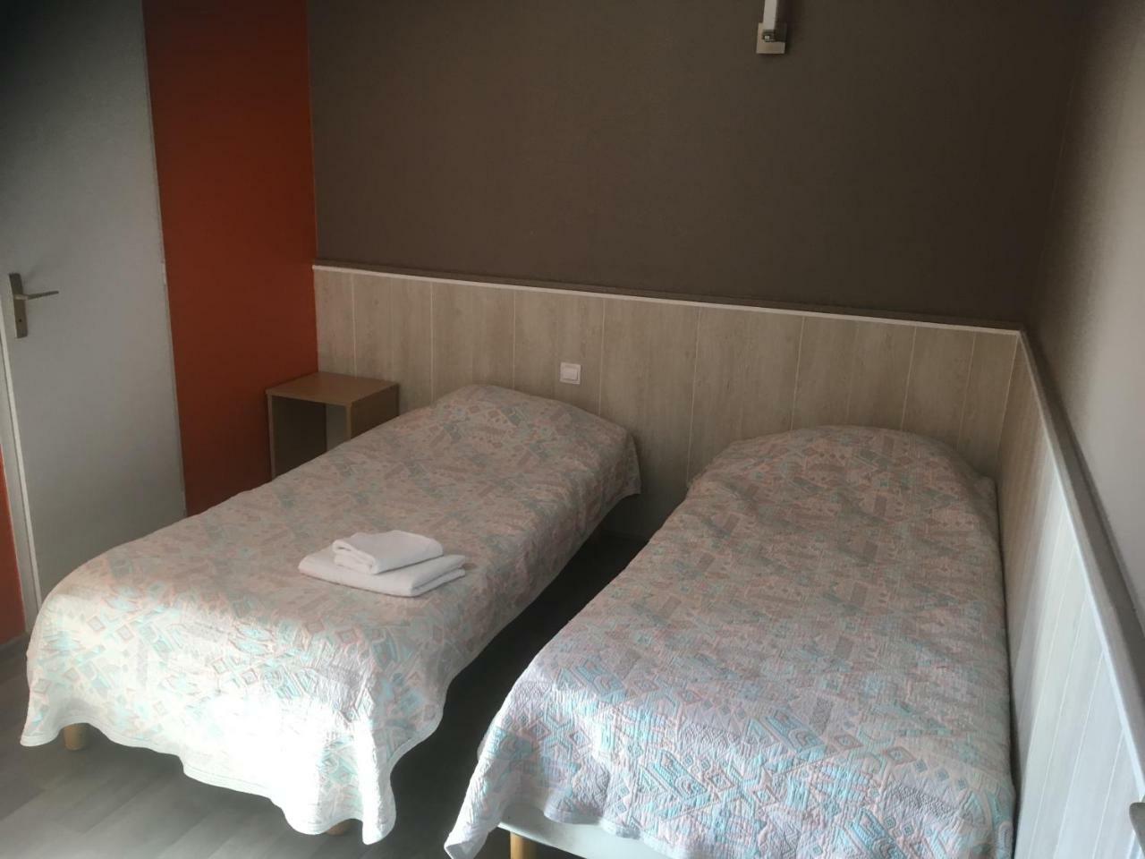 Hotel Le Cosy Pont-de-Chéruy Δωμάτιο φωτογραφία